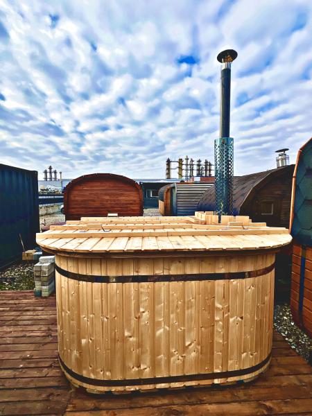 Hot Tub 200 x 170cm Kunststoff, mit inkl/ Holzofen, Holzdeckel, Edelstahlringe